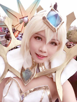 Elementalist Lux