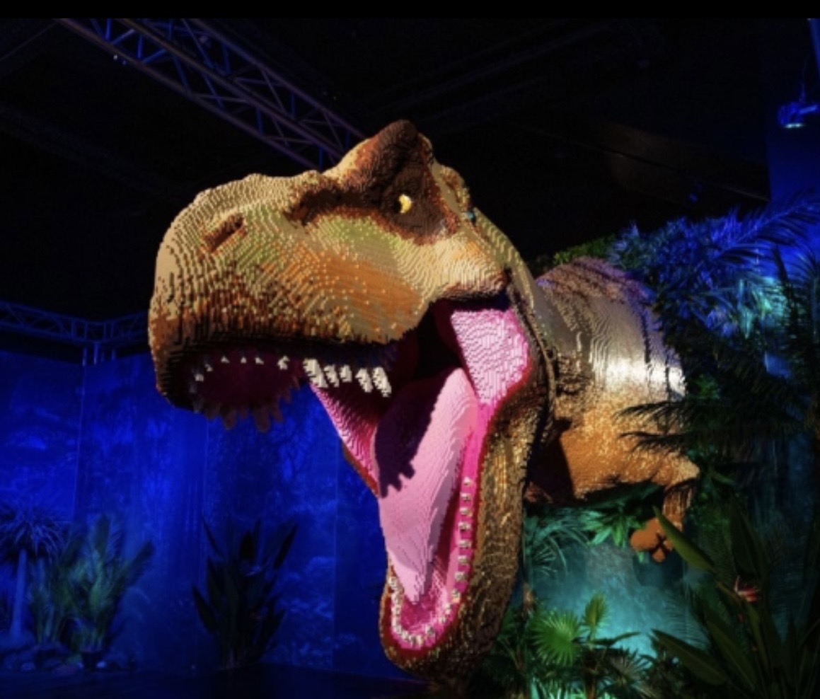 Life size tyrannosaurus jw brick man Lego!