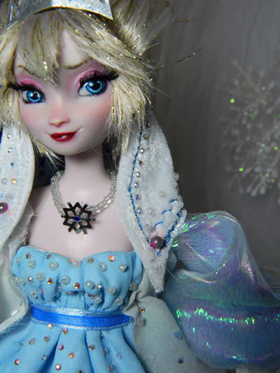 Disney frozen Evil Villain Elsa OOAK doll