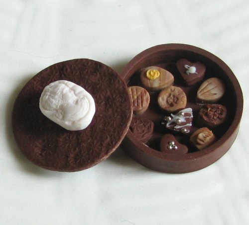 Cameo Chocolate Chocolate Box