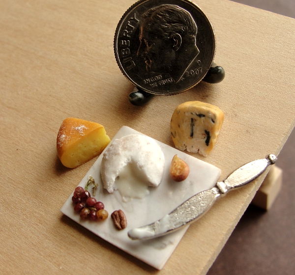 1:12 Scale Cheese and Grapes