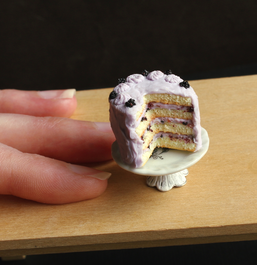 1:12 Scale Blackberry Cake