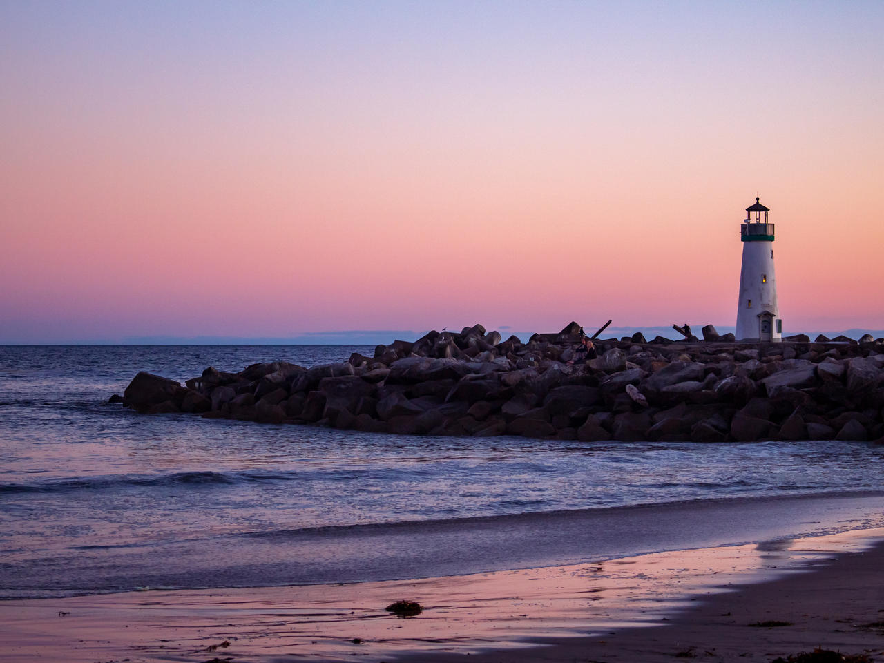 Walton Lighthouse by polkadotkid on DeviantArt