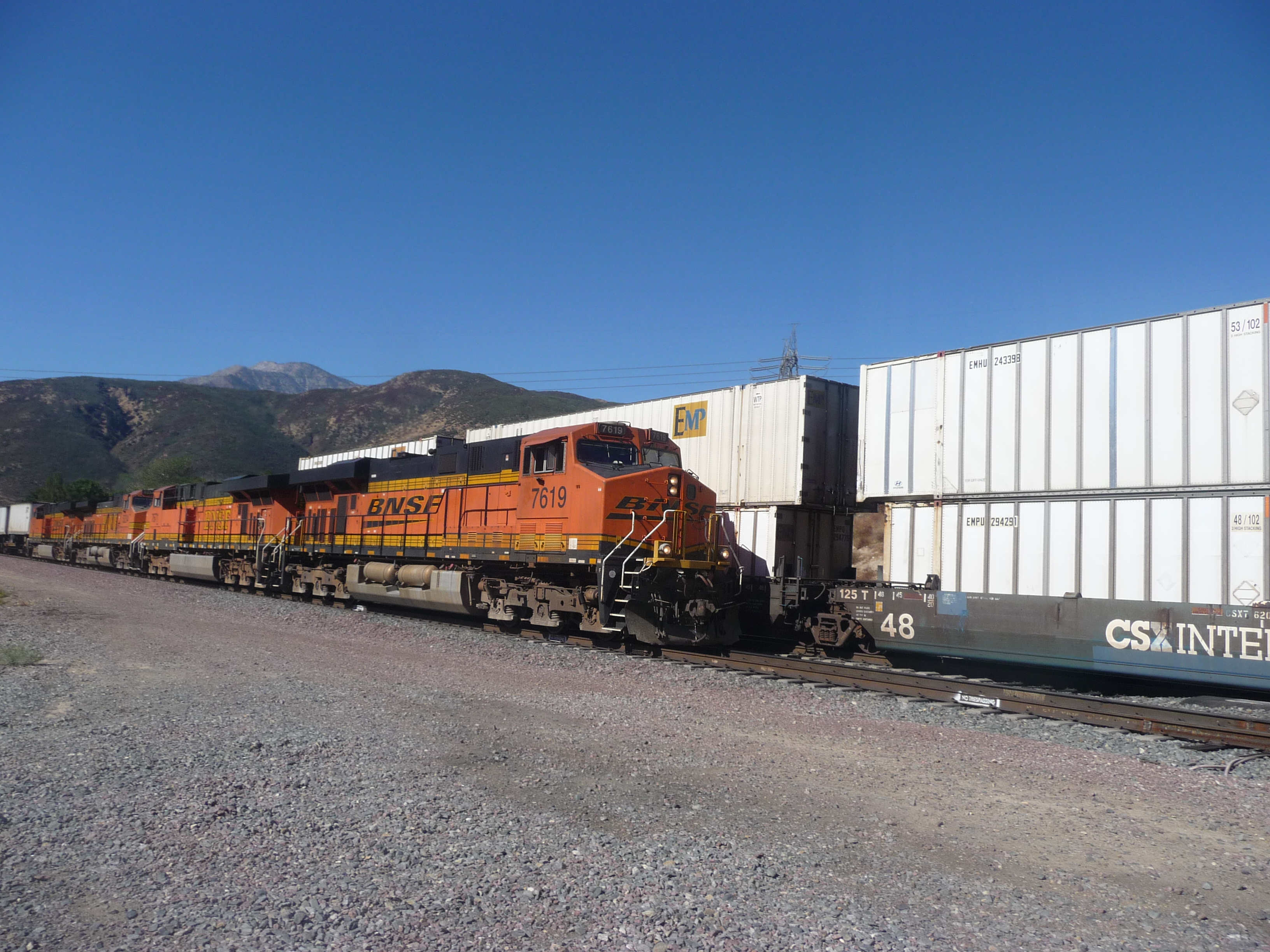 BNSF ES44DC 7619