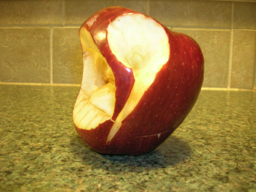 Screaming apple - View 2 by wolfdemon30 on DeviantArt