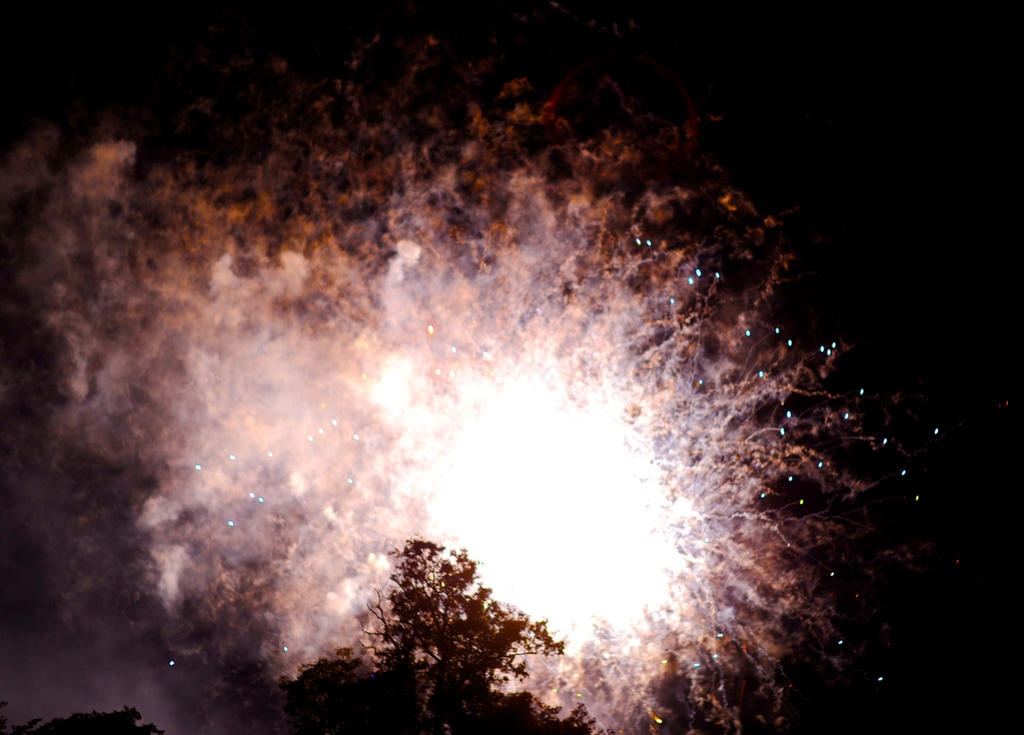 Fireworks Deviantart Fireworks by Ordinandes on DeviantArt
