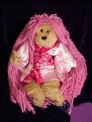 Geisha Bear Pink sitting