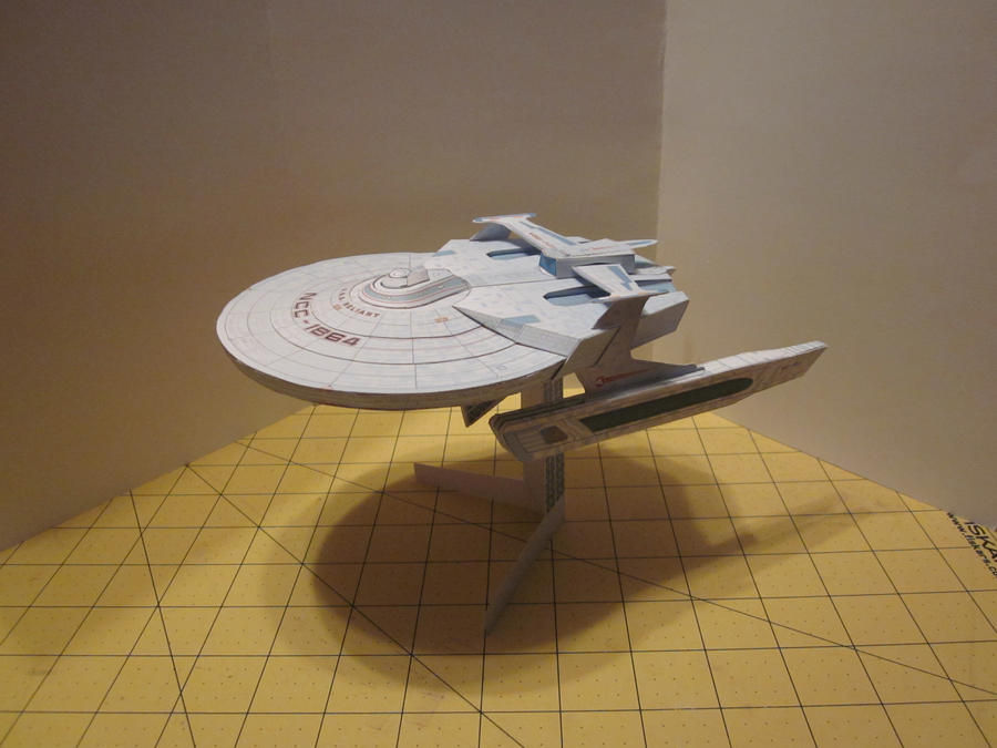 Papercraft USS Reliant 2