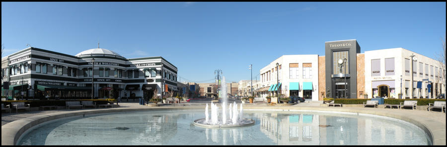 Three Giants by a Fountain