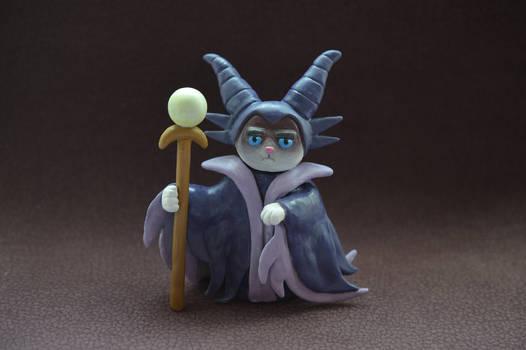 Grumpy Cat Maleficent Sculpture