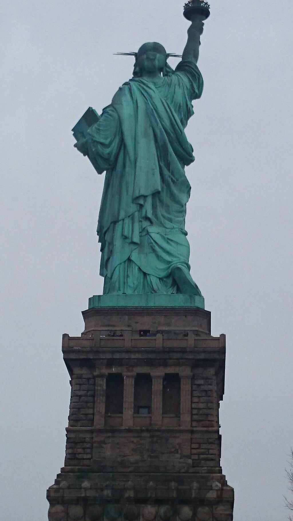 The back of the Statue of Liberty by Murmaider2-WaterG on DeviantArt