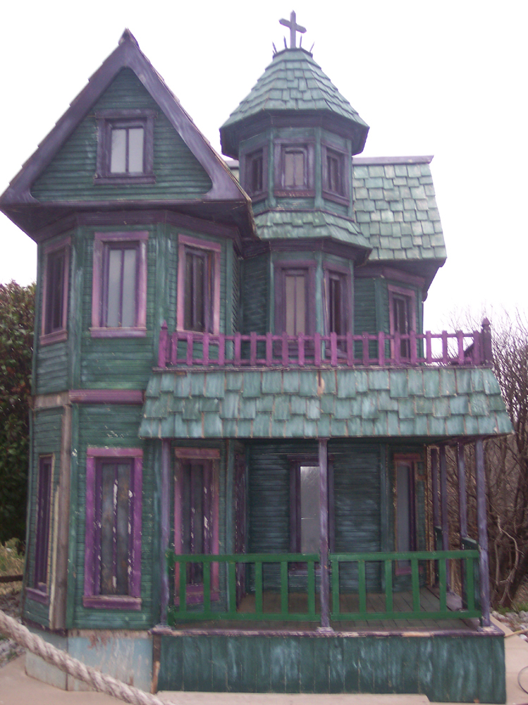 Mini Golf - Old House