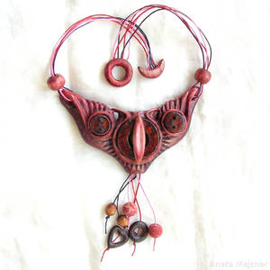 Red big wooden necklace with ceramic elements 1585