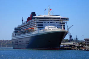 The Queen Mary 2 in Sydney in 2007