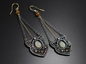 Baroque pendulum earrings