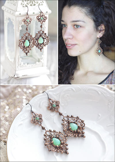 Copper wirw wrapped earrings with chrysoprase