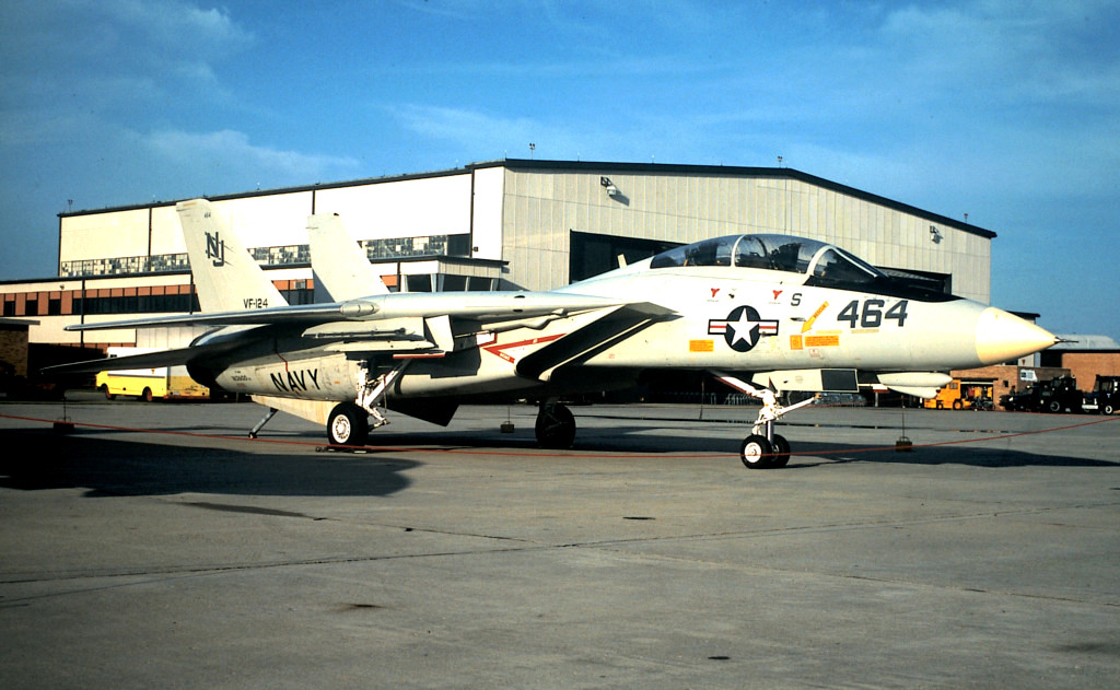 VF-124 F-14A at Hector Field