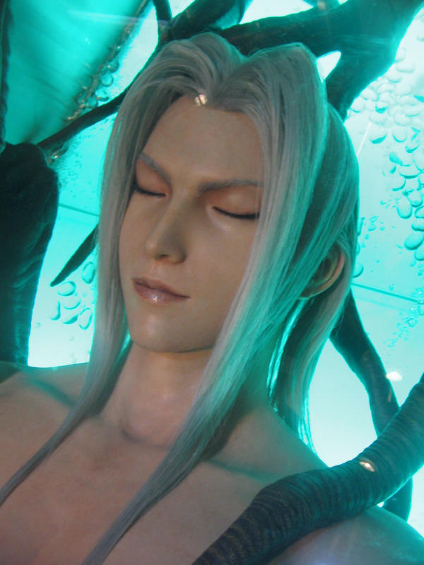 Life-size Sephiroth at Tokyo by Xurasha on DeviantArt