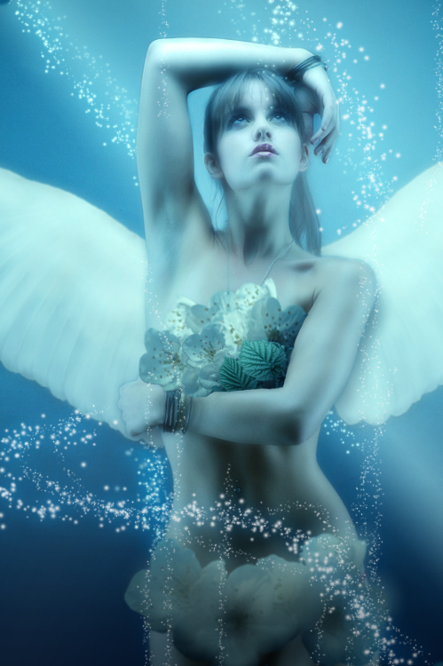 An angel underwater