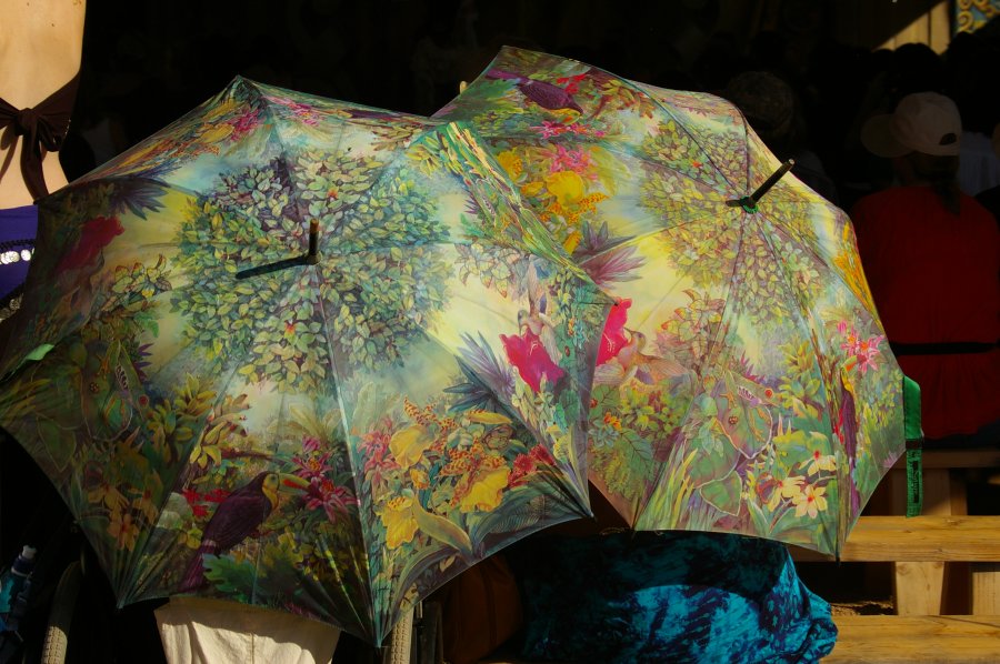 Faire: Two Umbrellas