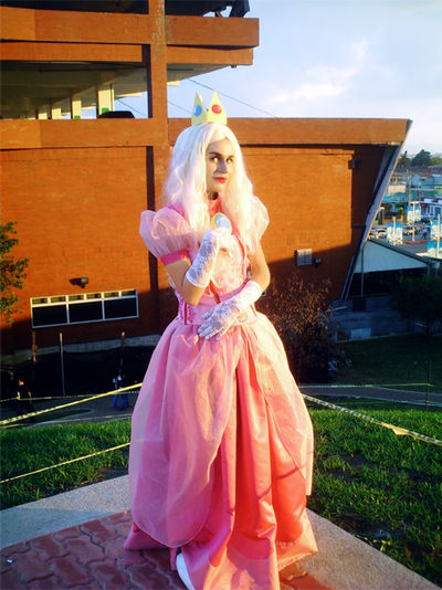 princes peach crossplay  yue  deviantart