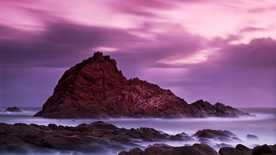 Sugarloaf Rock by JoycelynSiew