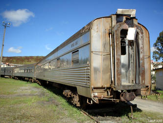 Trem de prata abandonado 3