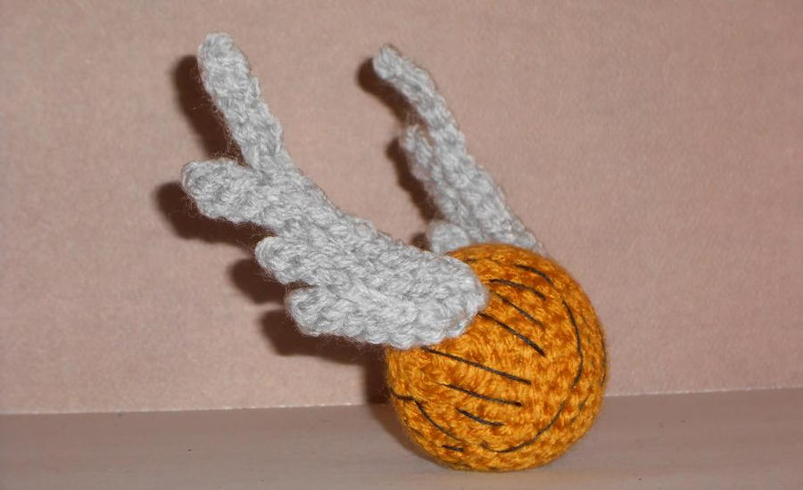 Crochet Golden Snitch