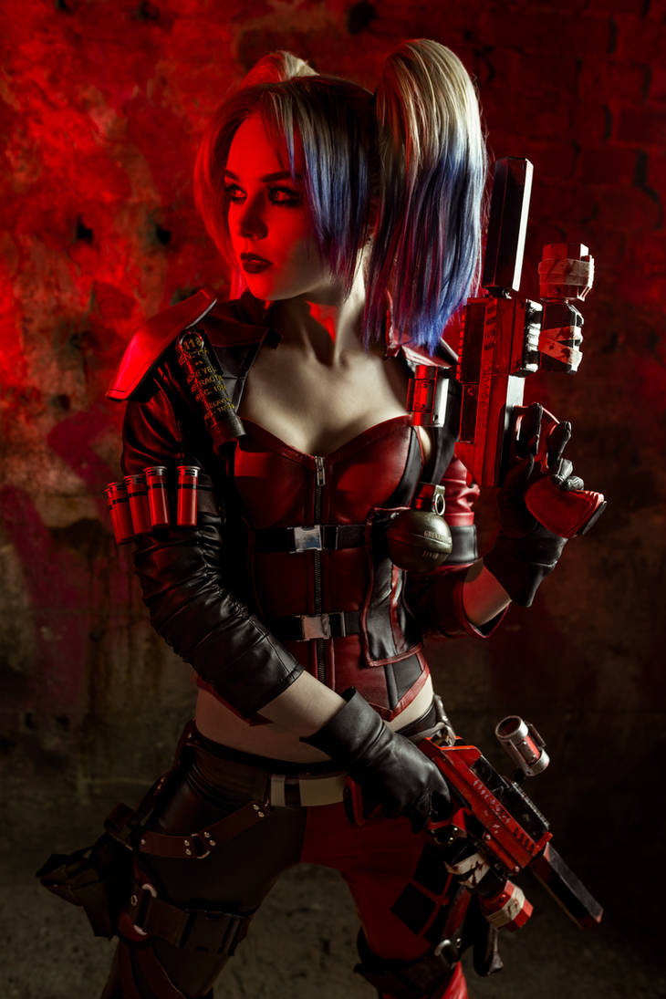 Harley Quinn by azproduction on DeviantArt