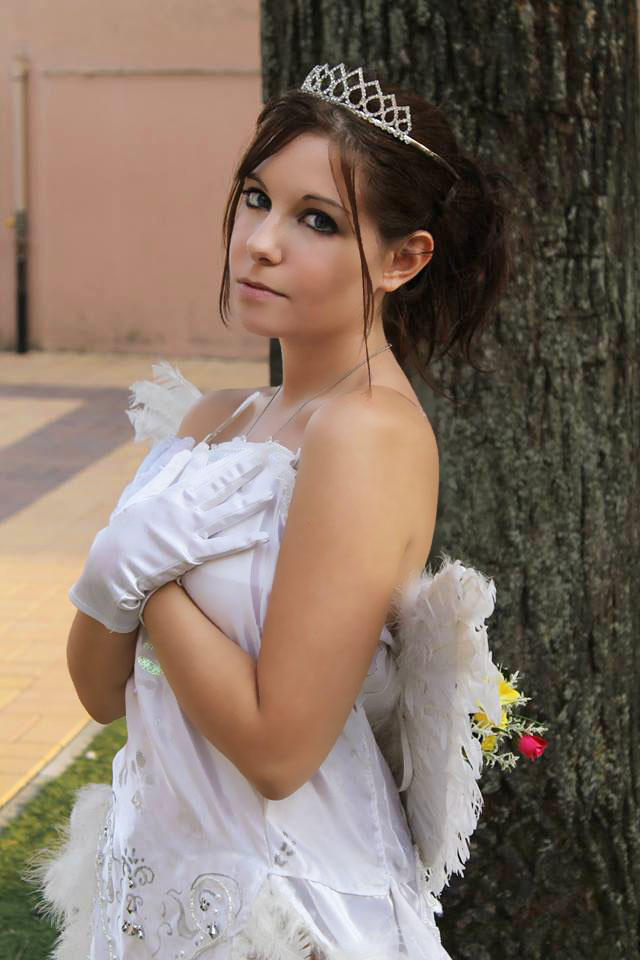 Wedding Dress Yuna Cosplay by Bexxin on DeviantArt Wedding Dress Yuna Cosplay by Bexxin on DeviantArt