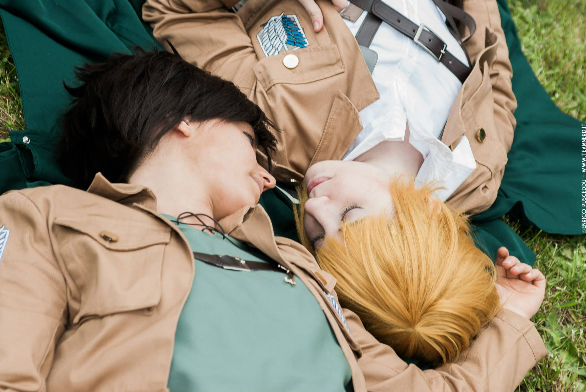 Eren + Armin - Close