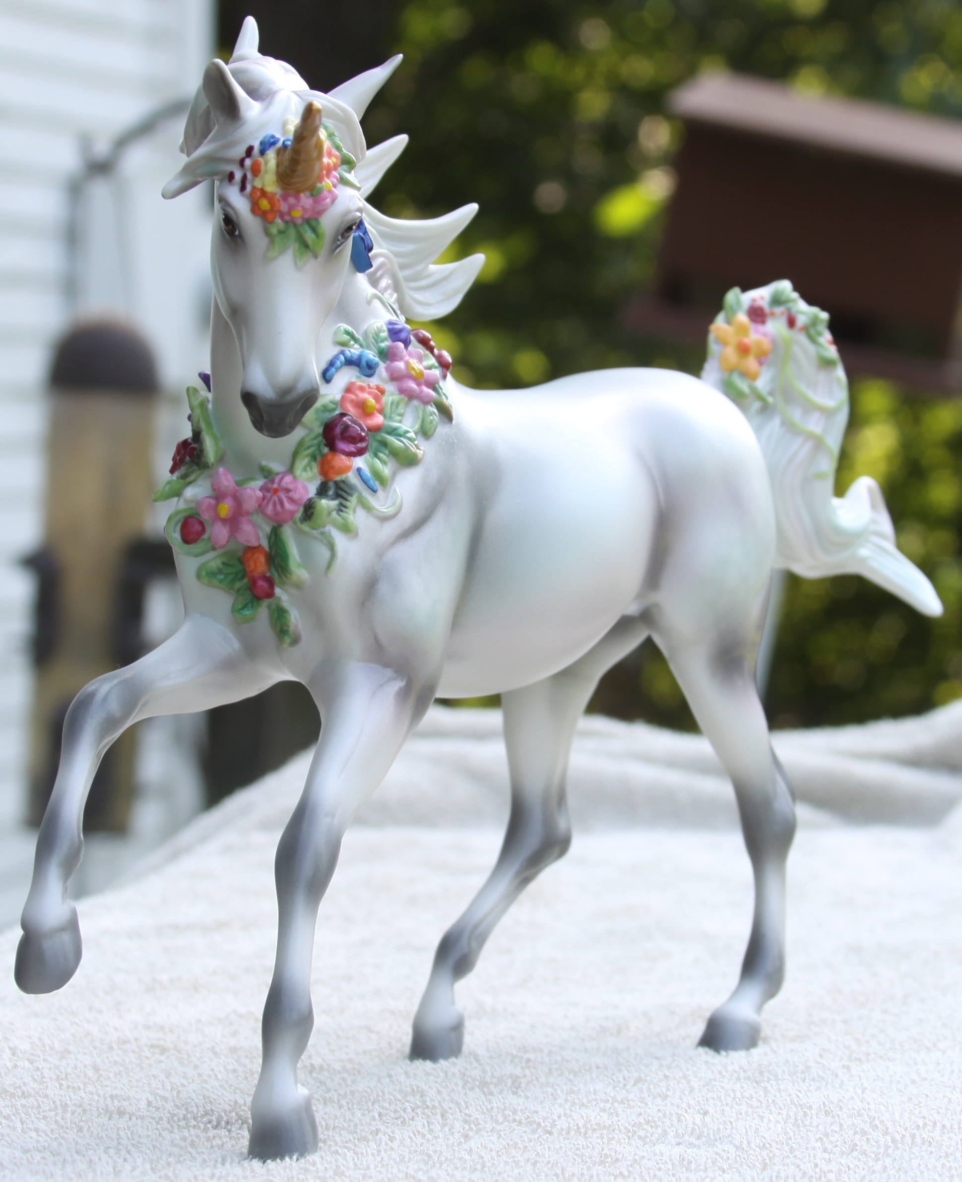 Breyer Unicorn Aurora Stock 4