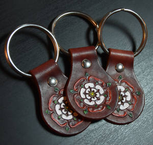 Tudor rose keychains