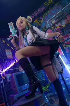 Lynae from Wuthering Waves