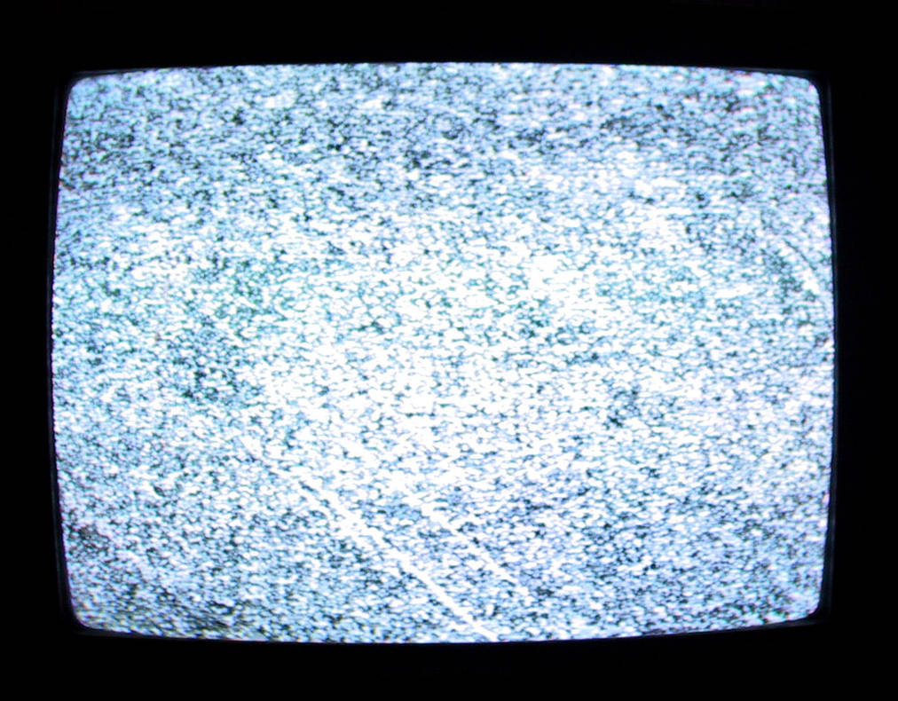 Белый шум вредный. Белый шум. Помехи на телевизоре. Белый шум телевизора. Белый шум изображение.