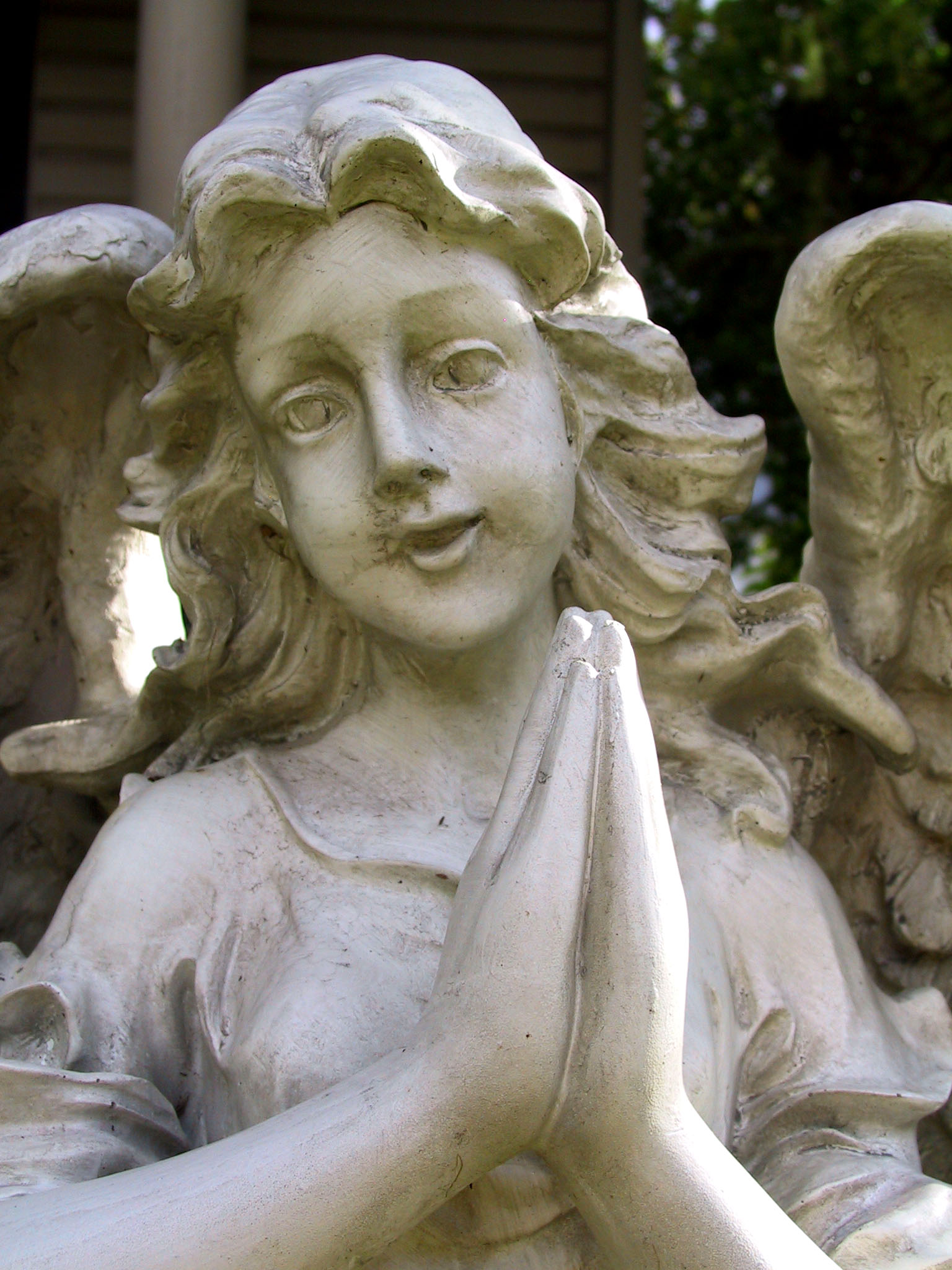 Praying Angel Statue 2