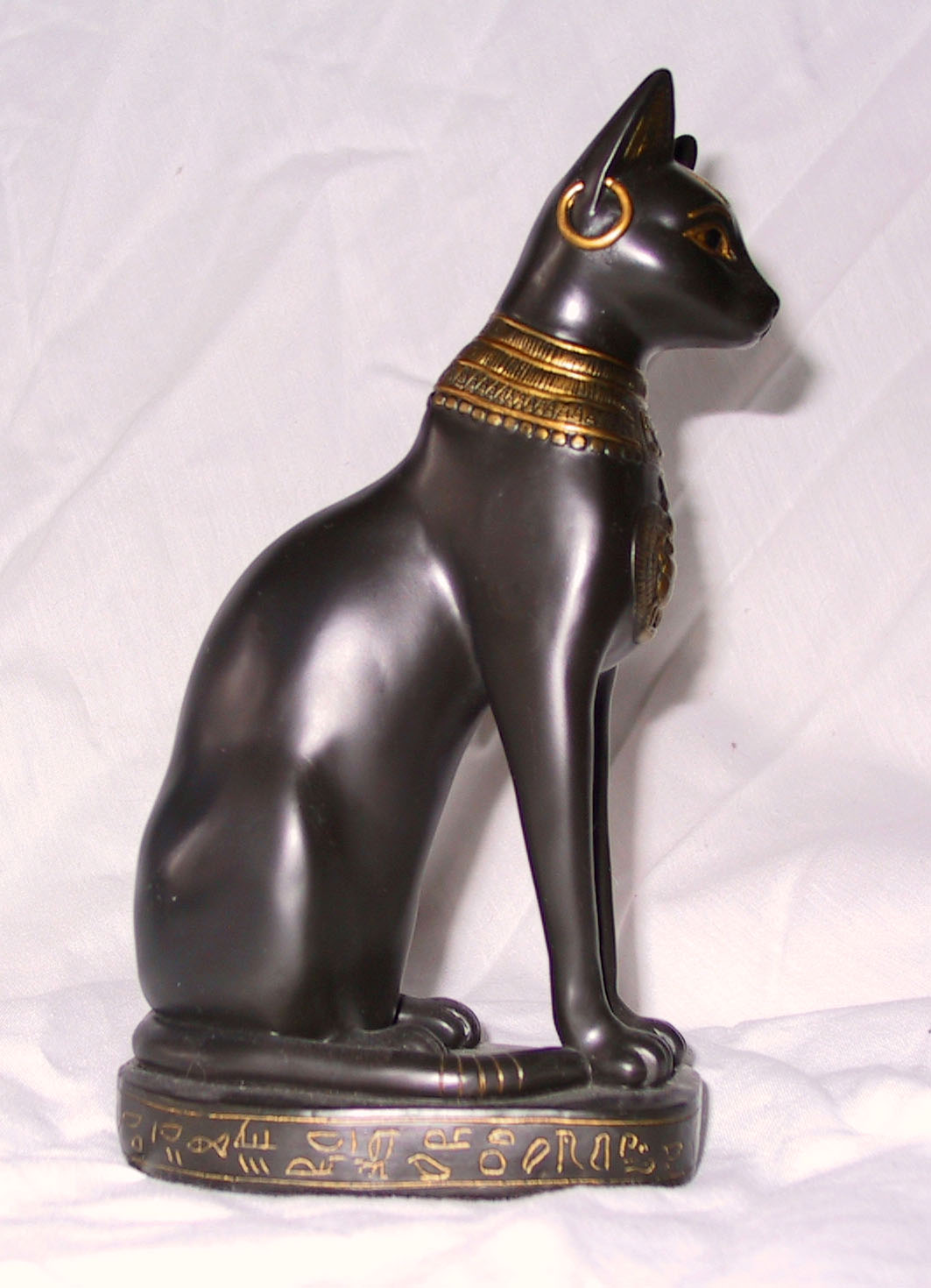 Bastet Statue 2