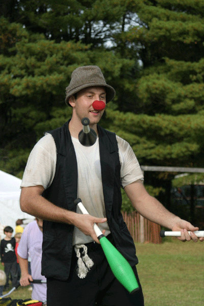 The Juggler - act 1 by tunacrazy on DeviantArt