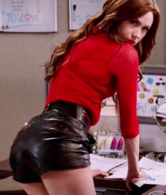 secretary slut Tg