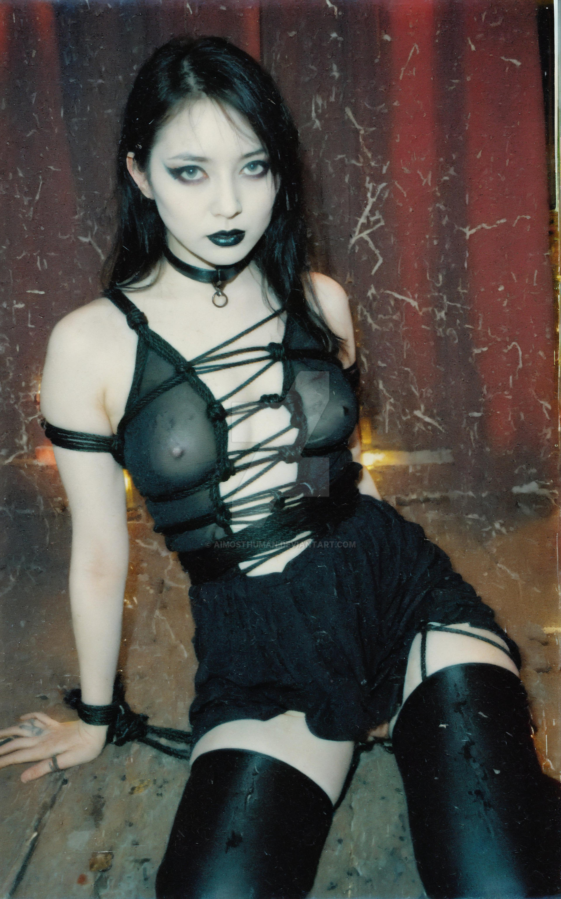 Femdom bekasi va qul Porno-ginekolog orgazm bilan muomala qiladi.