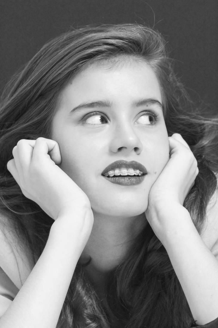 Smiling Model Deviantart Smiling girl by JamTheJam on DeviantArt