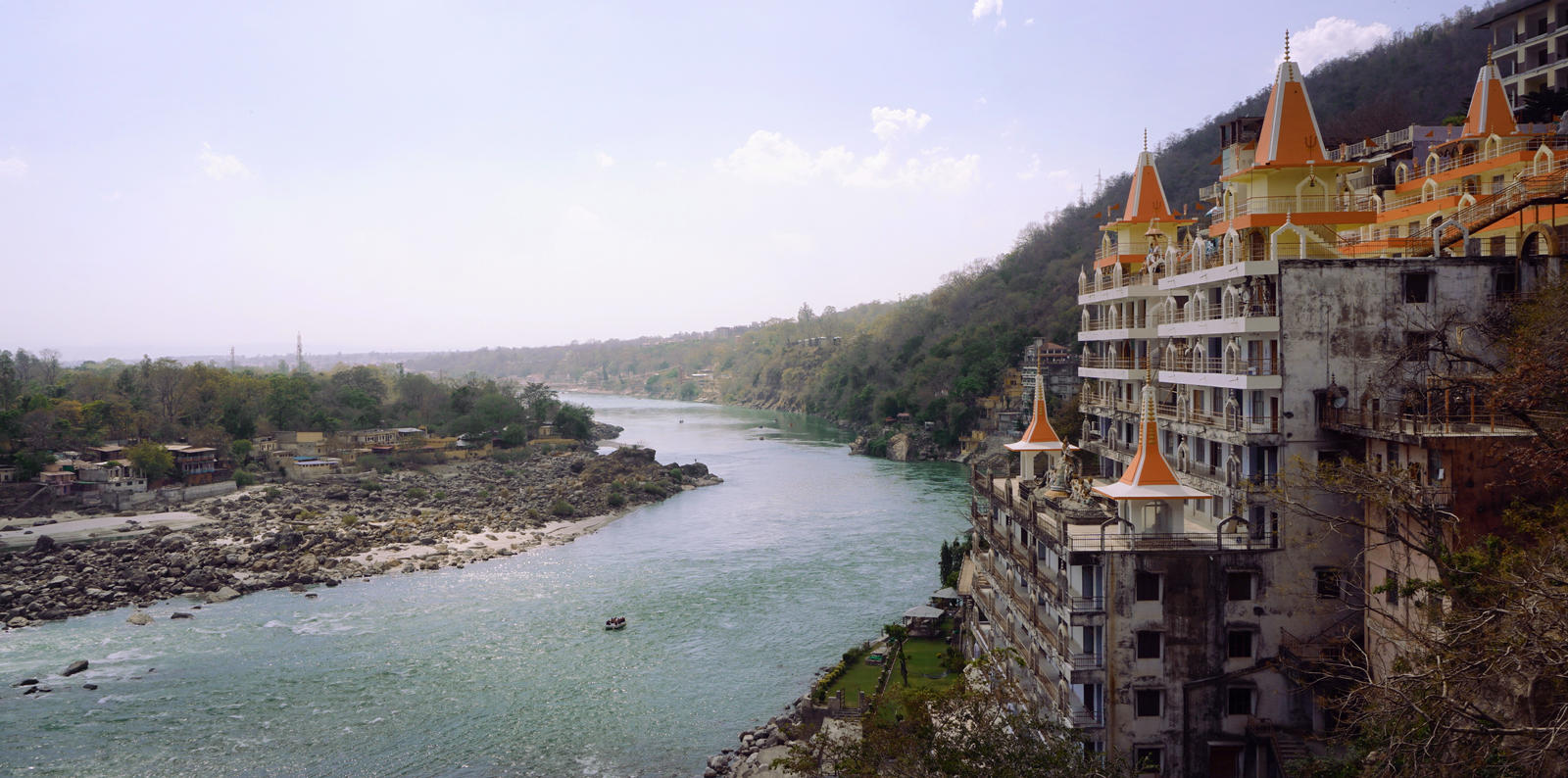 Lakshman Jhula (Himalaya's Gate)