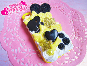 Yellow and Black Decoden Iphone 4/4S Case