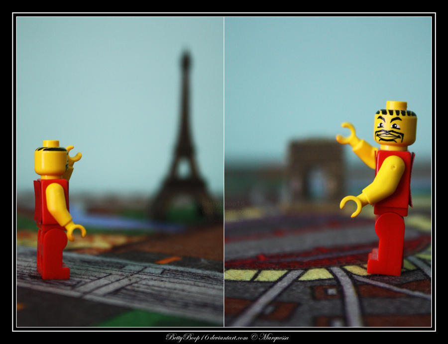 LegoMan Tourist