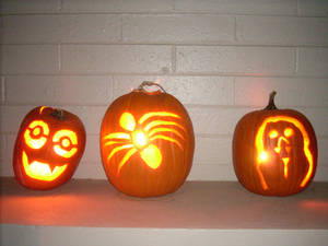 3 Little Jack-o'-lanterns -01