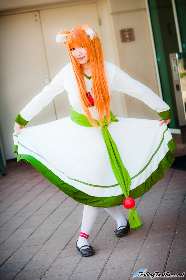 Holo's Curtsy, Spice and Wolf Cosplay