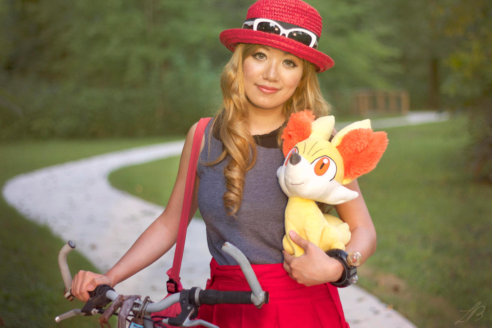 Serena and Fennekin Cosplay