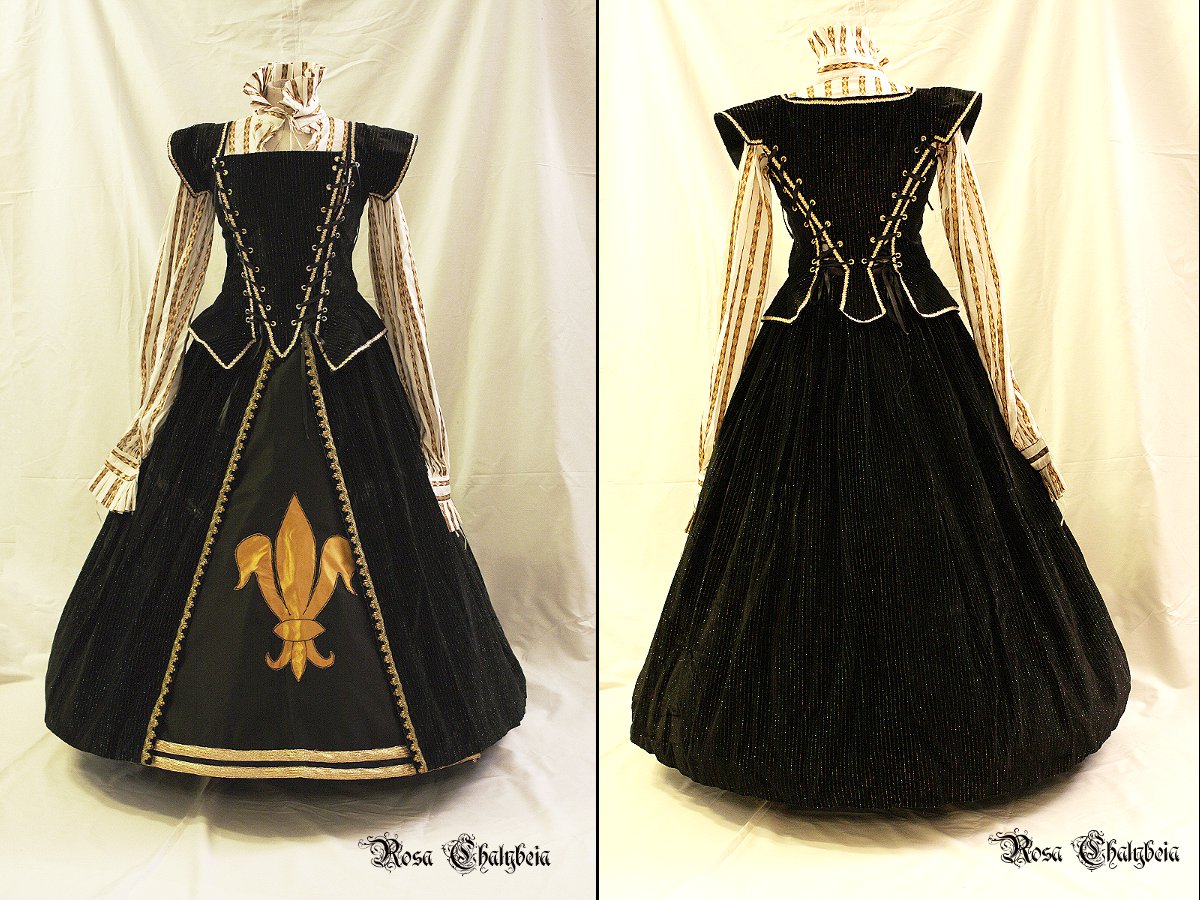 Elizabethan inspired Gown Nr. X