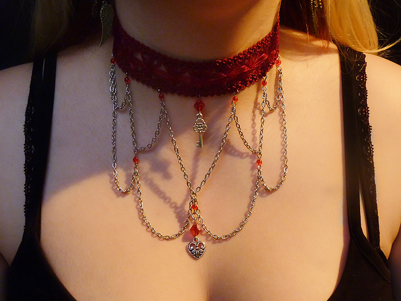 Vampire choker