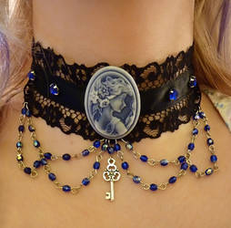 Gothic choker with blue accents